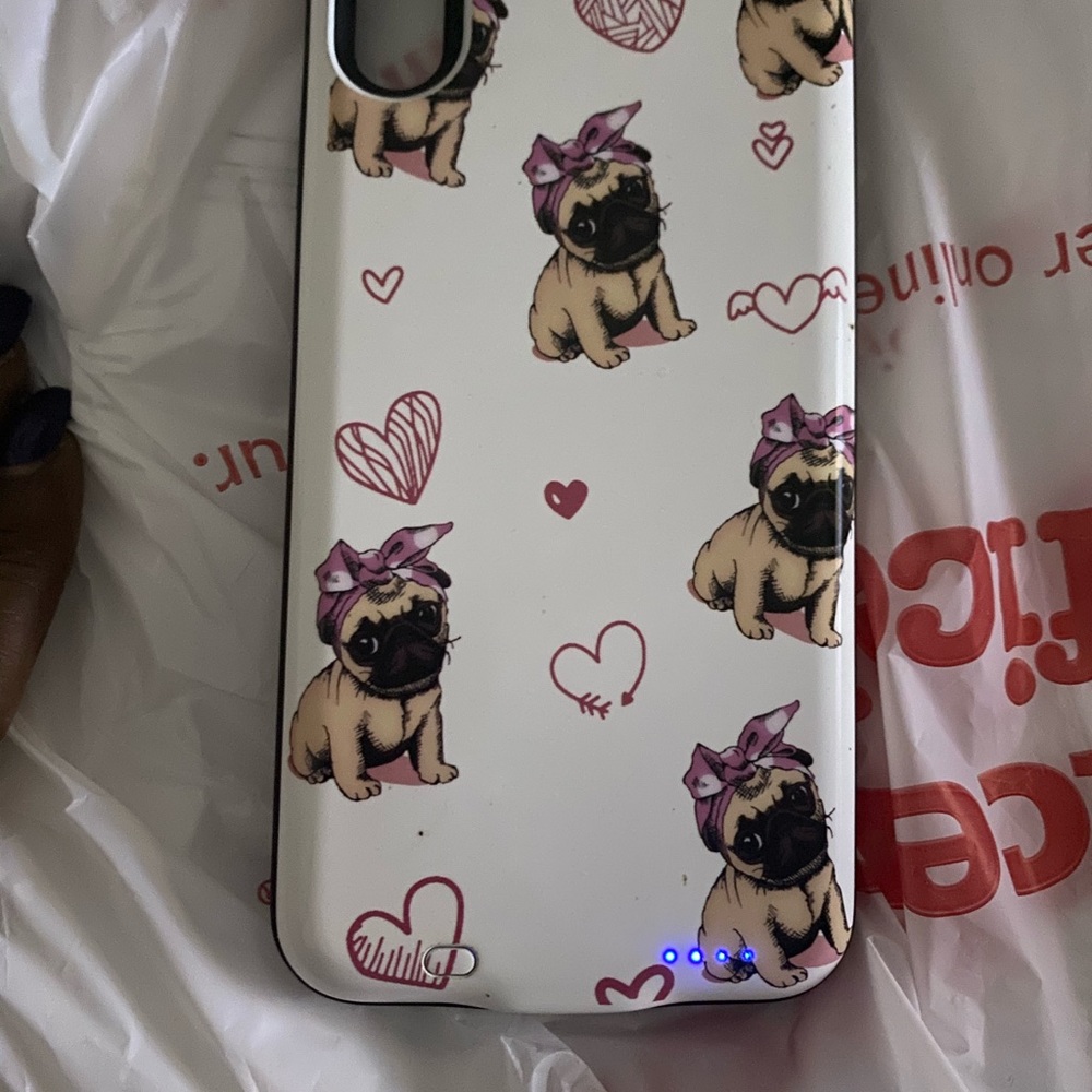Battery charging phone case